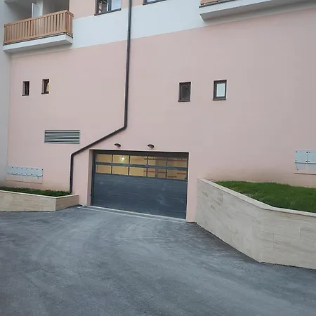 Vanja Lux 2 Vip Bogic * Zlatibor